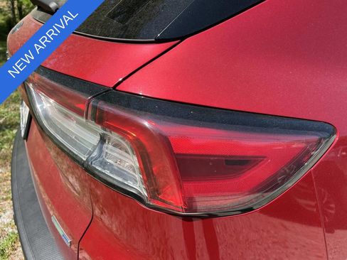 Used 2020 Ford Escape SEL image 11