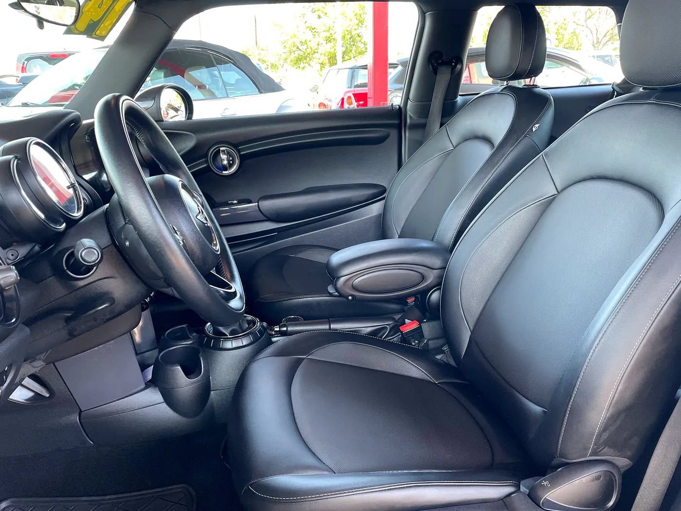 Used 2014 MINI Cooper 2-Door Hardtop FWD image 9