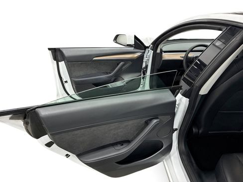 Certified 2023 Tesla Model 3 Standard Range RWD image 10
