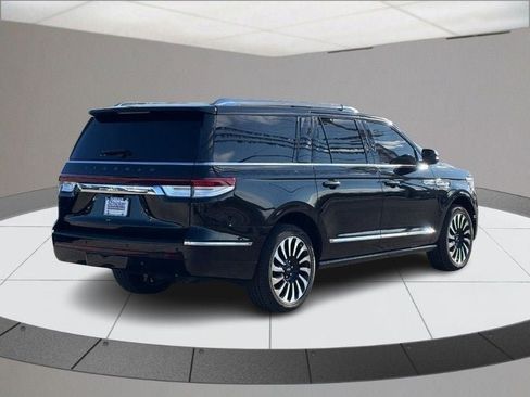 Used 2023 Lincoln Navigator L Black Label image 3