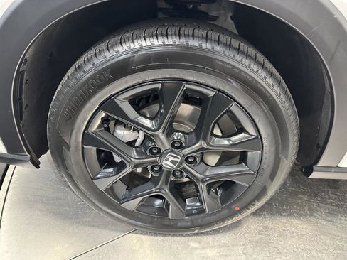 Certified 2025 Honda HR-V Sport image 9