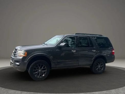 Used 2017 Ford Expedition Limited w/ Equipment Group 301A AWD/4WD image 6
