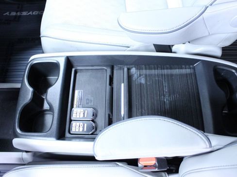 Used 2023 Honda Odyssey Elite image 25