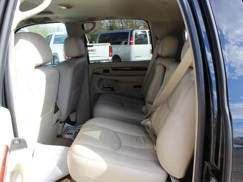 Used 2006 Cadillac Escalade ESV AWD image 21