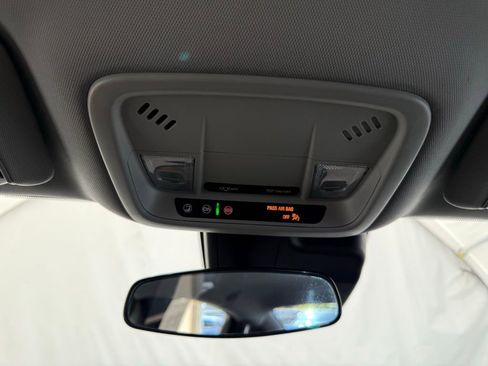 Used 2025 Chevrolet Malibu LT FWD image 38