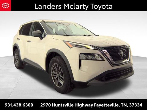 Used 2023 Nissan Rogue S AWD/4WD image 2