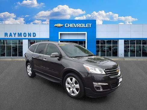 Certified 2017 Chevrolet Traverse LT w/ Style and Technology Package FWD image 1