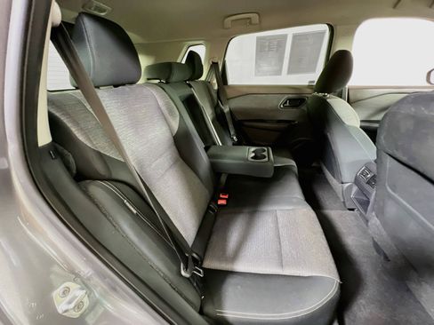 Used 2021 Nissan Rogue S AWD/4WD image 24