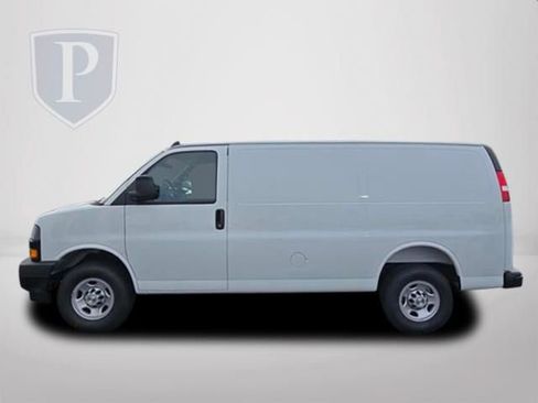 New 2025 Chevrolet Express 2500 w/ Driver Convenience Package image 10