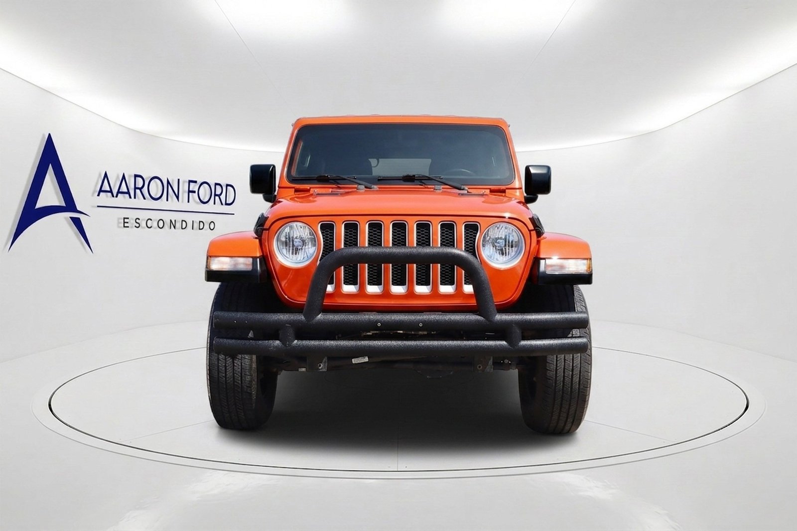 Used 2019 Jeep Wrangler Unlimited Sahara w/ Uconnect 4C Nav & Sound Group AWD/4WD image 2