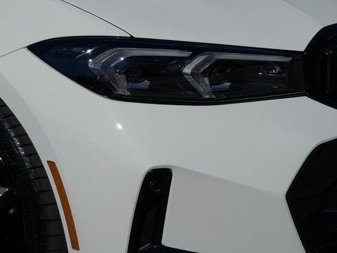 New 2026 BMW 330i 330i w/ M Sport Package image 8