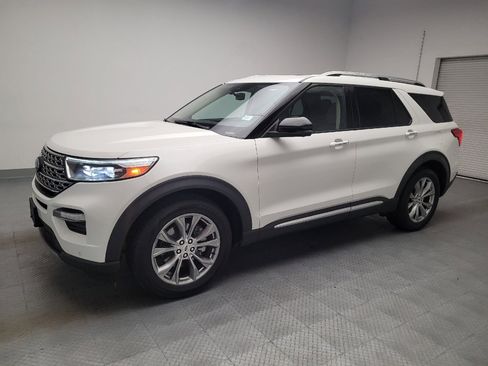 Used 2021 Ford Explorer Limited w/ Equipment Group 301A RWD image 2