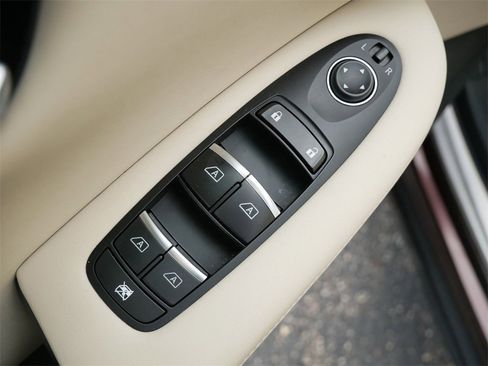 Used 2021 INFINITI QX50 Sensory image 13
