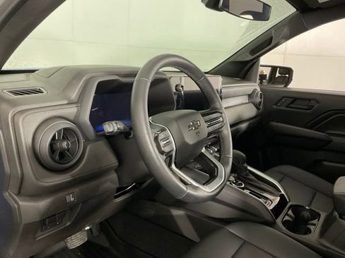 Used 2025 Chevrolet Colorado Trail Boss image 20