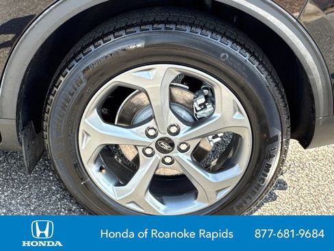 Used 2025 Ford Escape ST-Line FWD image 18
