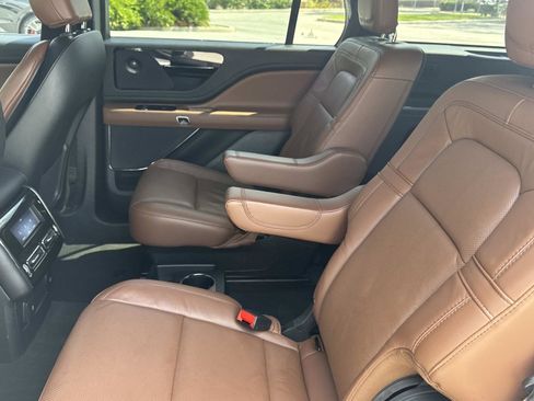 Used 2023 Lincoln Aviator Reserve w/ Jet Package image 13