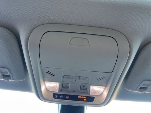 Used 2017 Cadillac XT5 Luxury w/ Driver Awareness Package image 33