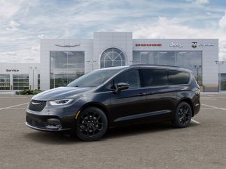New 2026 Chrysler Pacifica Limited w/ S Appearance Package AWD/4WD video 2
