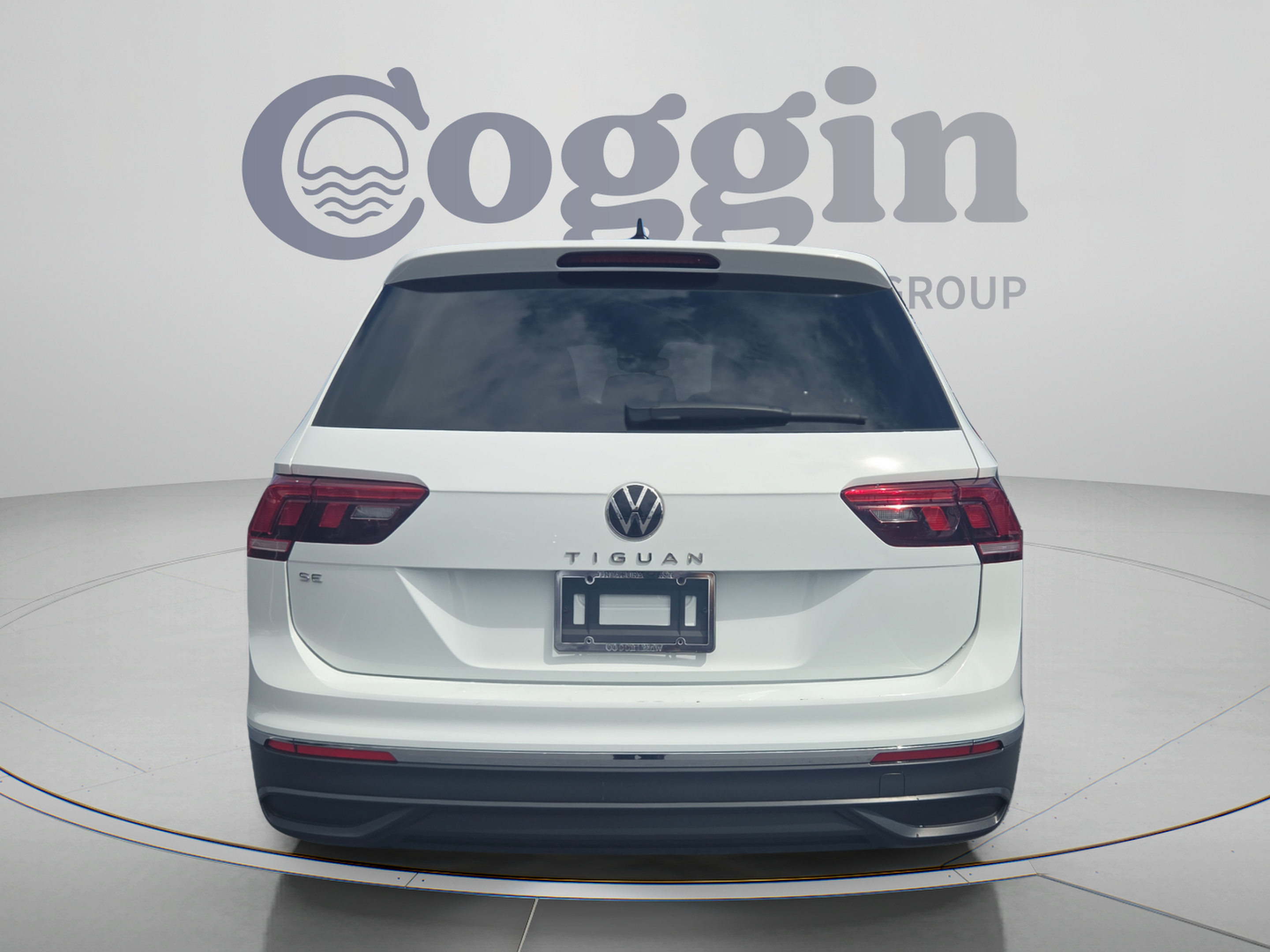 Used 2022 Volkswagen Tiguan SE FWD image 4