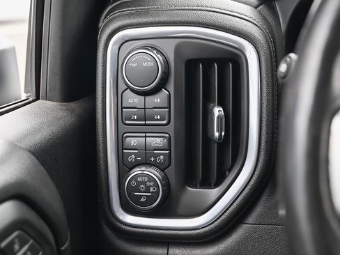 Used 2021 Chevrolet Silverado 2500 LTZ w/ LTZ Premium Package AWD/4WD image 34