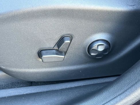 Used 2021 Jeep Cherokee Trailhawk w/ Technology Group image 15