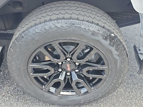 Used 2023 GMC Sierra 1500 Elevation AWD/4WD image 8