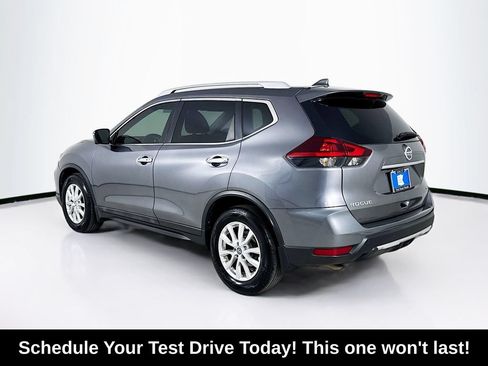 Used 2018 Nissan Rogue SV w/ Premium Package FWD image 6