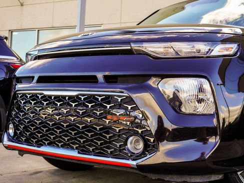 Used 2021 Kia Soul GT-Line FWD image 2