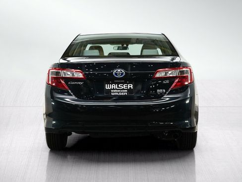 Used 2012 Toyota Camry LE FWD image 4