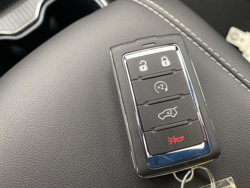 New 2026 Jeep Grand Cherokee L 4WD image 37