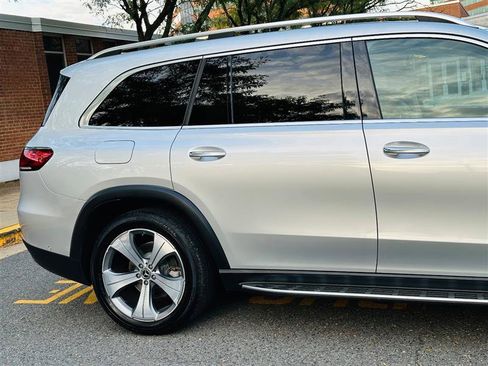 Used 2021 Mercedes-Benz GLS 450 4MATIC image 9