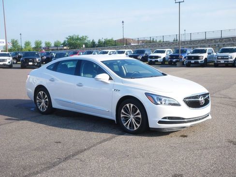 Used 2019 Buick LaCrosse Essence FWD image 3