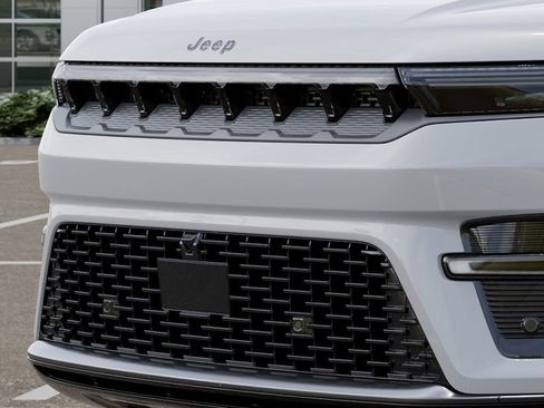 New 2026 Jeep Grand Wagoneer Limited AWD/4WD image 11