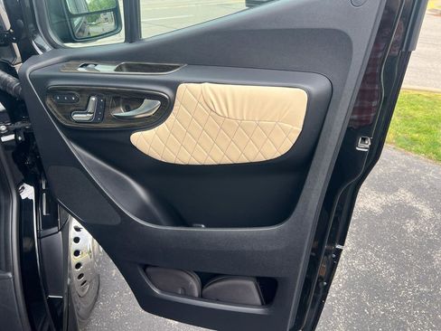 Used 2020 Mercedes-Benz Sprinter 3500 image 22