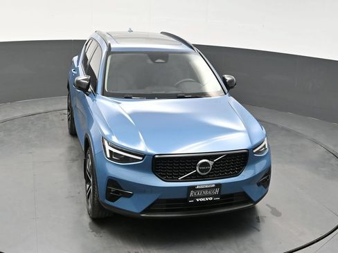 Used 2025 Volvo XC40 B5 Ultra AWD/4WD image 30