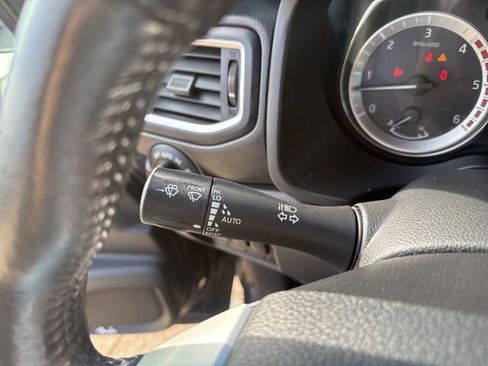 Used 2019 Nissan Titan SL w/ Midnight Edition AWD/4WD image 25