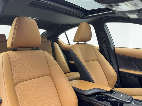 Used 2025 Lexus IS 350 F Sport image 43