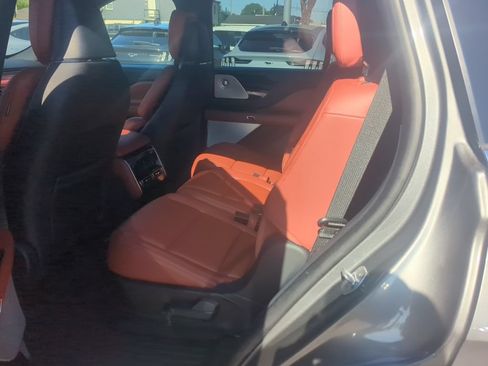 Used 2025 Lincoln Aviator Reserve w/ Equipment Group 201A AWD/4WD image 16