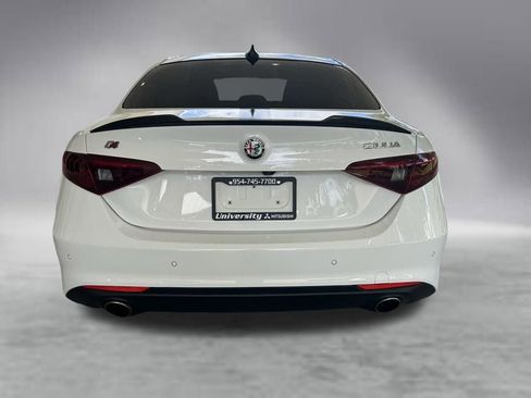 Used 2018 Alfa Romeo Giulia RWD image 30