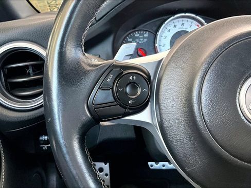 Used 2017 Toyota 86 RWD image 10