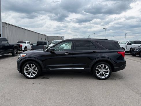 Used 2021 Ford Explorer Platinum w/ Equipment Group 601A AWD/4WD image 22