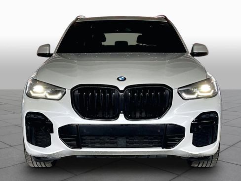 Used 2022 BMW X5 sDrive40i w/ M Sport Package image 3