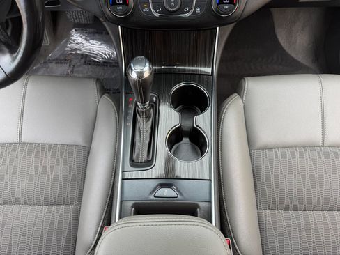 Used 2019 Chevrolet Impala LT image 18