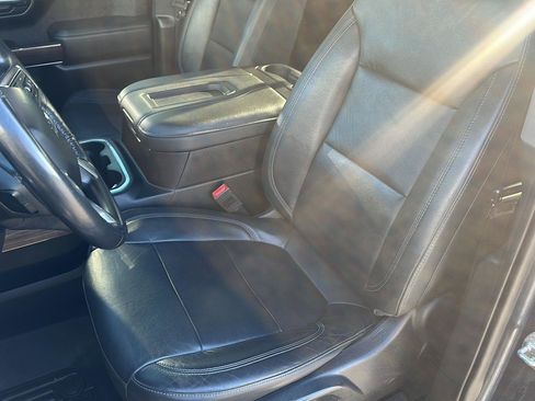 Used 2019 Chevrolet Silverado 1500 RST image 24