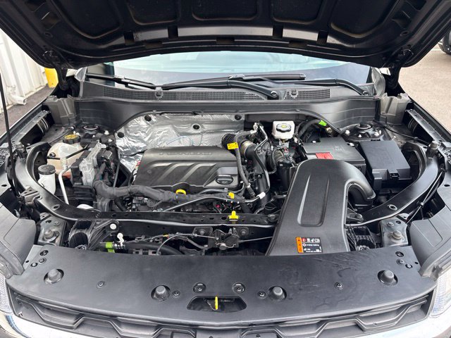 Used 2025 Chevrolet Trax LS w/ LS Convenience Package FWD image 35