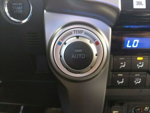 Used 2022 Toyota 4Runner Limited AWD/4WD image 22