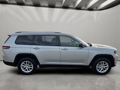 Used 2023 Jeep Grand Cherokee L Laredo image 6