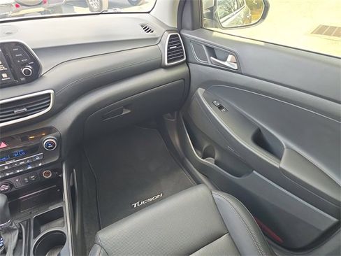 Used 2021 Hyundai Tucson Limited image 12