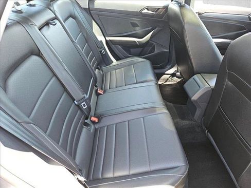 Used 2024 Volkswagen Jetta SE FWD image 23