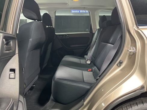 Used 2016 Subaru Forester 2.5i Premium w/ All-Weather Package AWD/4WD image 33